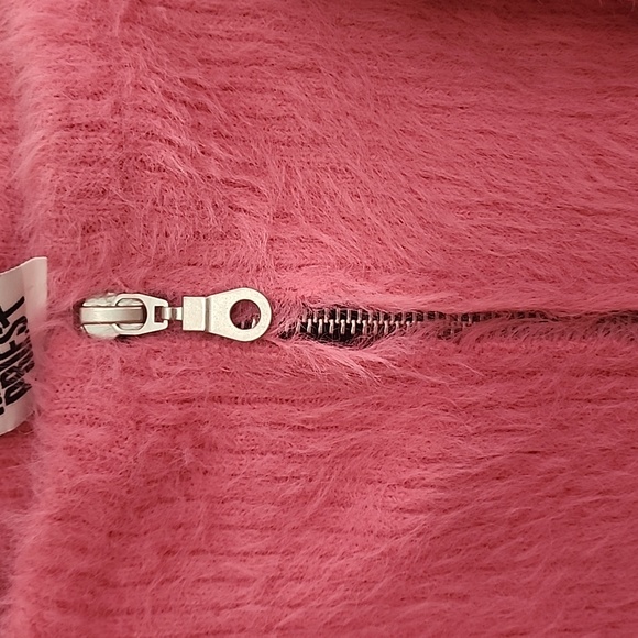 The Ragged Priest Fuzzy Cropped Off The Shoulder Sweater. - Picture 2 of 3